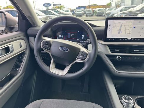 Used 2026 Ford Explorer Active AWD/4WD image 18