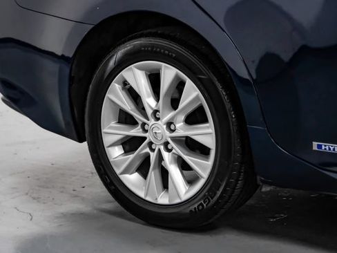 Used 2014 Lexus ES 300h w/ Luxury Package w/Bamboo Trim FWD image 49