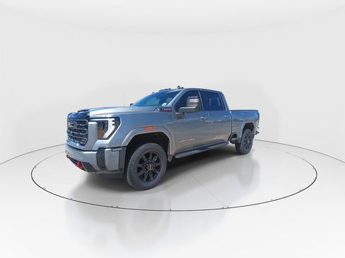 Used 2025 GMC Sierra 2500 AT4 w/ AT4 Premium Plus Package AWD/4WD image 4