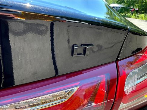 Used 2021 Chevrolet Malibu LT w/ Leather Package FWD image 15