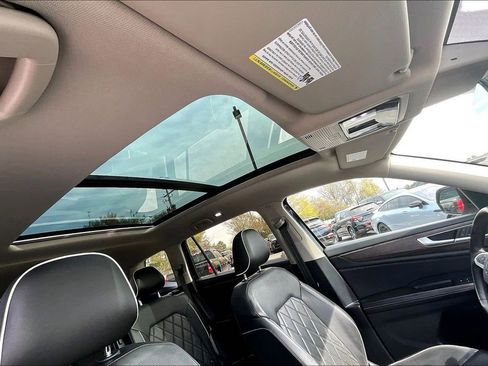 Used 2024 Volkswagen Atlas SEL Premium R-Line image 28