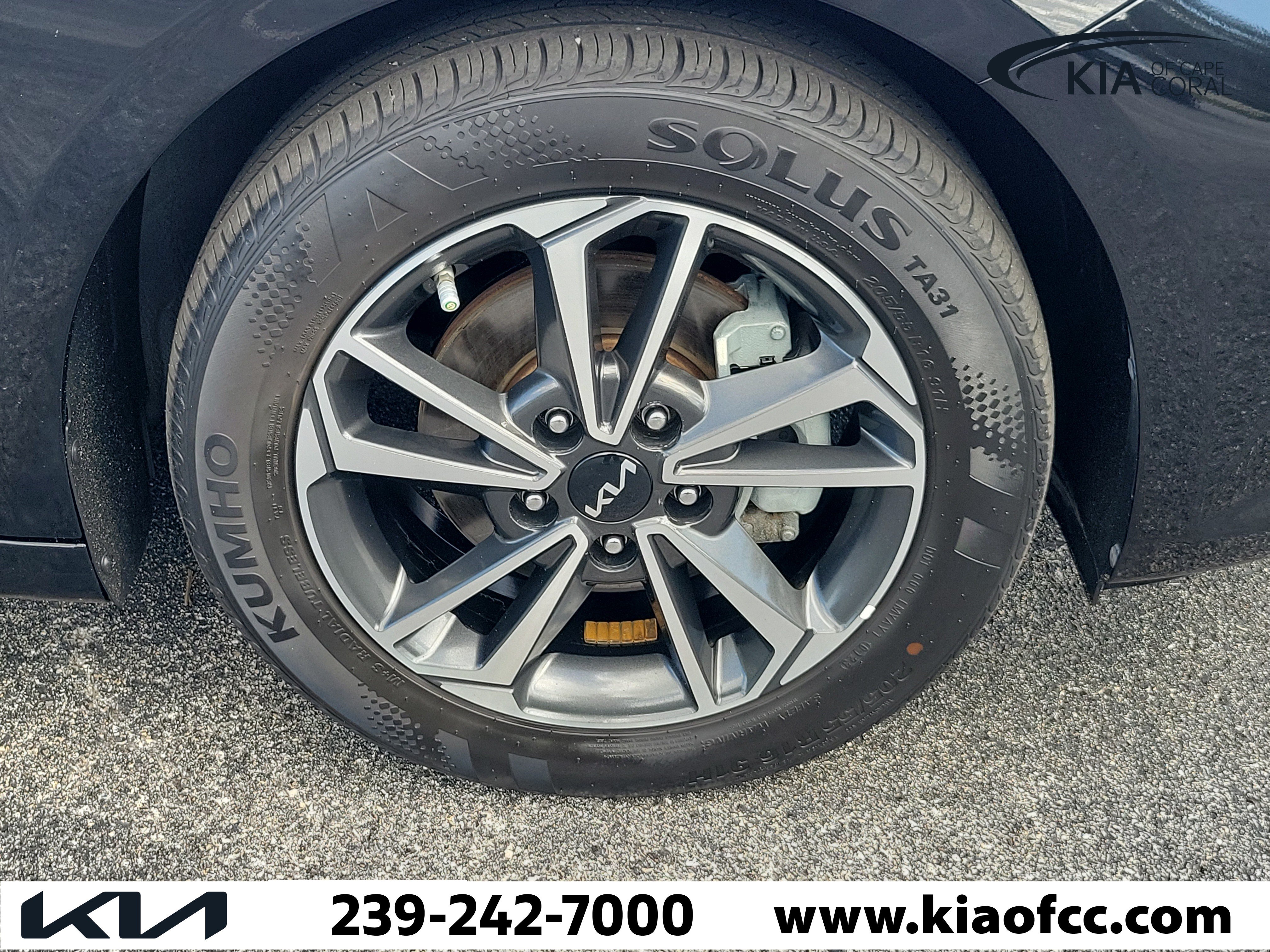 Certified 2023 Kia Forte LXS w/ LXS Technology Package FWD image 7