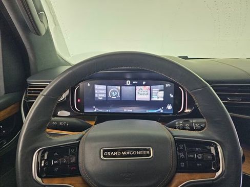 Used 2022 Jeep Grand Wagoneer Series III image 28