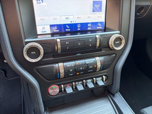 Used 2021 Ford Mustang Shelby GT500 w/ Technology Package RWD image 36