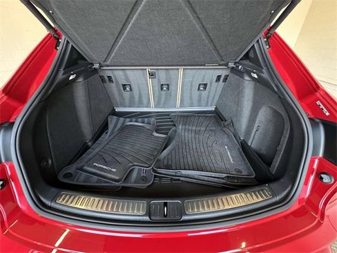 Used 2024 Porsche Macan image 17