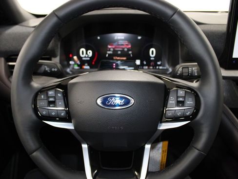 New 2026 Ford Explorer Platinum image 37