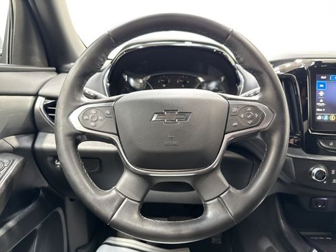 Used 2023 Chevrolet Traverse LT FWD image 19
