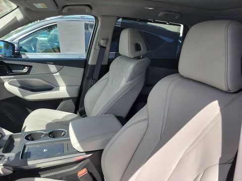 Used 2025 Acura MDX w/ Technology Package FWD image 12