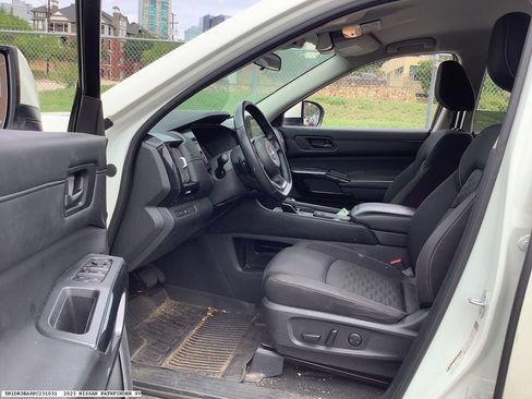Used 2023 Nissan Pathfinder SV FWD image 5