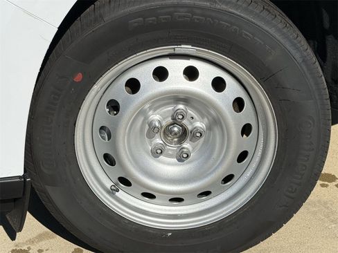 New 2025 Ford Maverick XL image 32