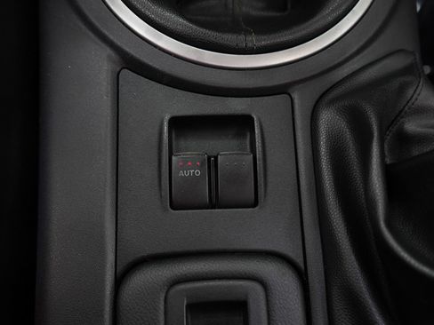 Used 2010 MAZDA MX-5 Miata Sport RWD image 18
