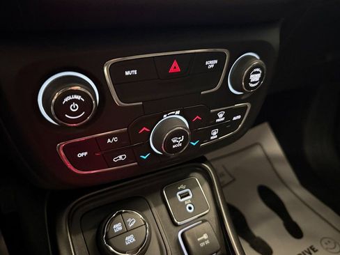 Used 2017 Jeep Compass Trailhawk w/ Navigation Group image 14