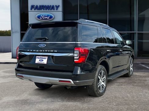 Used 2024 Ford Expedition Limited image 6