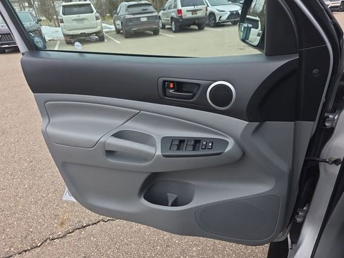 Used 2012 Toyota Tacoma 4x4 Double Cab image 27