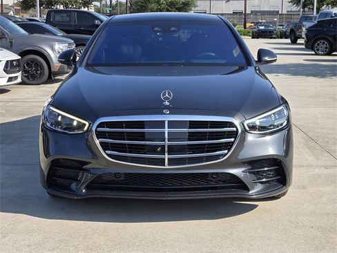 Used 2022 Mercedes-Benz S 500 4MATIC image 2