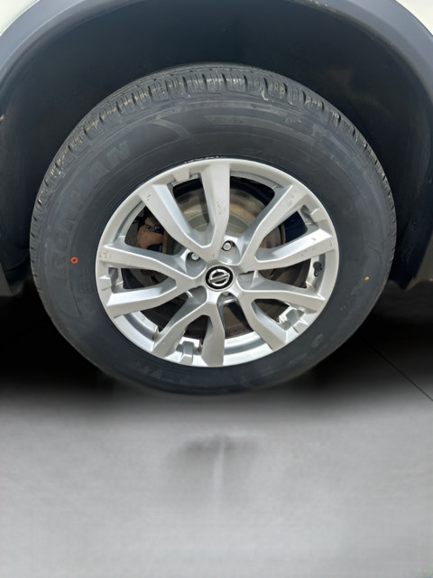 Used 2016 Nissan Rogue SV AWD/4WD image 23
