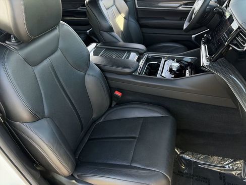 Used 2022 Jeep Wagoneer Series III w/ Convenience Group I image 20