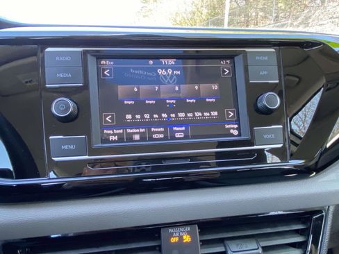 Certified 2024 Volkswagen Taos S AWD/4WD image 15