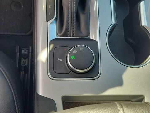 Used 2020 Chevrolet Blazer LT w/ Sound & Technology Package FWD image 28