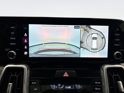 Used 2023 Kia Sorento SX Prestige image 15