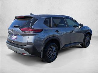 Used 2023 Nissan Rogue S video 4