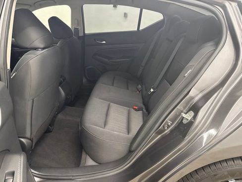 Used 2022 Nissan Altima 2.5 S FWD image 16