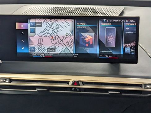 Used 2022 BMW iX xDrive50 w/ Premium Package image 9