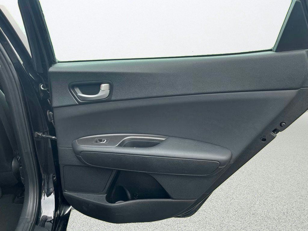Used 2017 Kia Optima LX FWD image 25