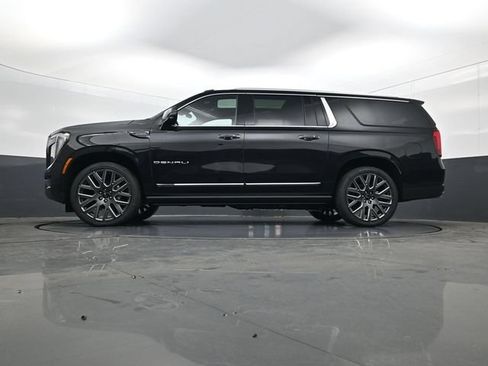 Certified 2026 GMC Yukon XL Denali Ultimate AWD/4WD image 29
