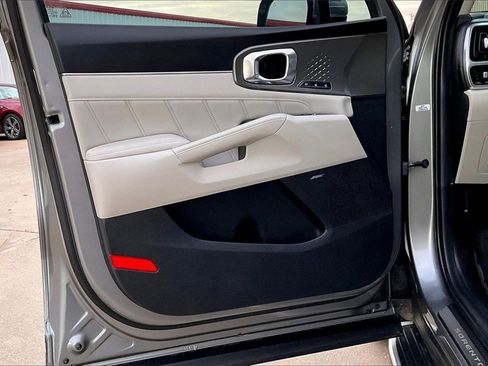 Certified 2022 Kia Sorento SX Prestige w/ Panoramic Sunroof Package image 23