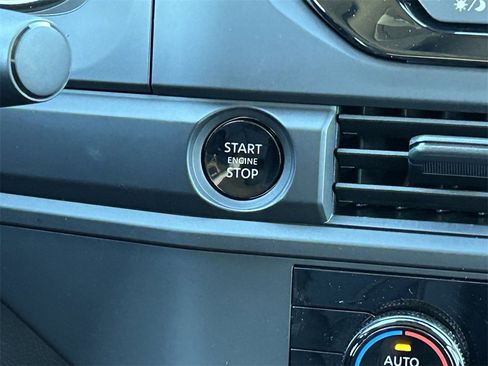 New 2025 Nissan Pathfinder S image 16