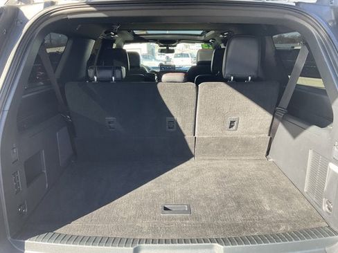 Used 2023 Ford Expedition Max Limited image 4