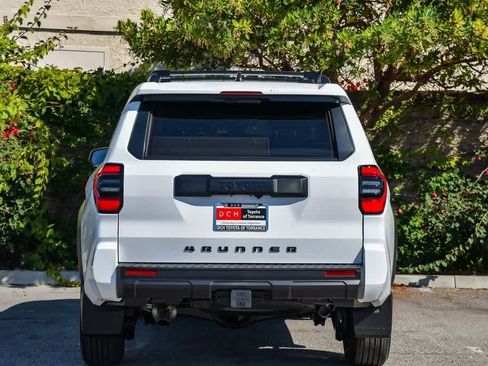 New 2025 Toyota 4Runner SR5 image 7