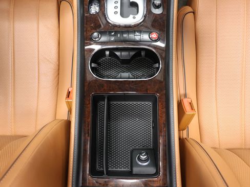 Used 2015 Bentley Flying Spur V8 AWD/4WD image 32