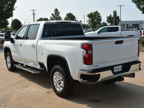 Used 2024 Chevrolet Silverado 2500 LT AWD/4WD image 9