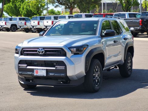Certified 2026 Toyota 4Runner SR5 AWD/4WD image 4