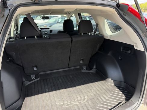 Used 2015 Honda CR-V LX image 2