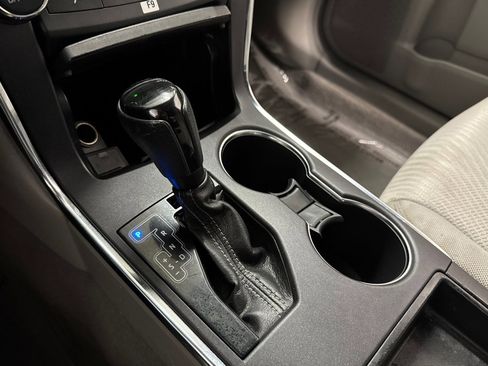 Used 2016 Toyota Camry LE image 16