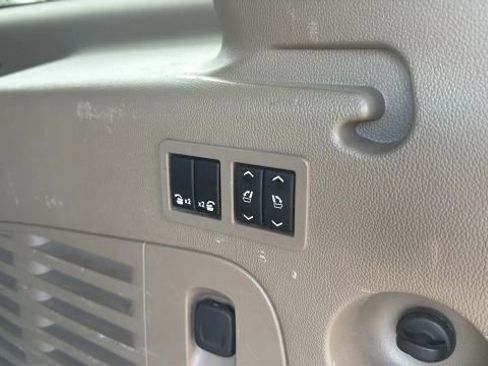 Used 2018 GMC Yukon XL SLT AWD/4WD image 21