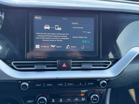 Used 2020 Kia Niro LX FWD image 23