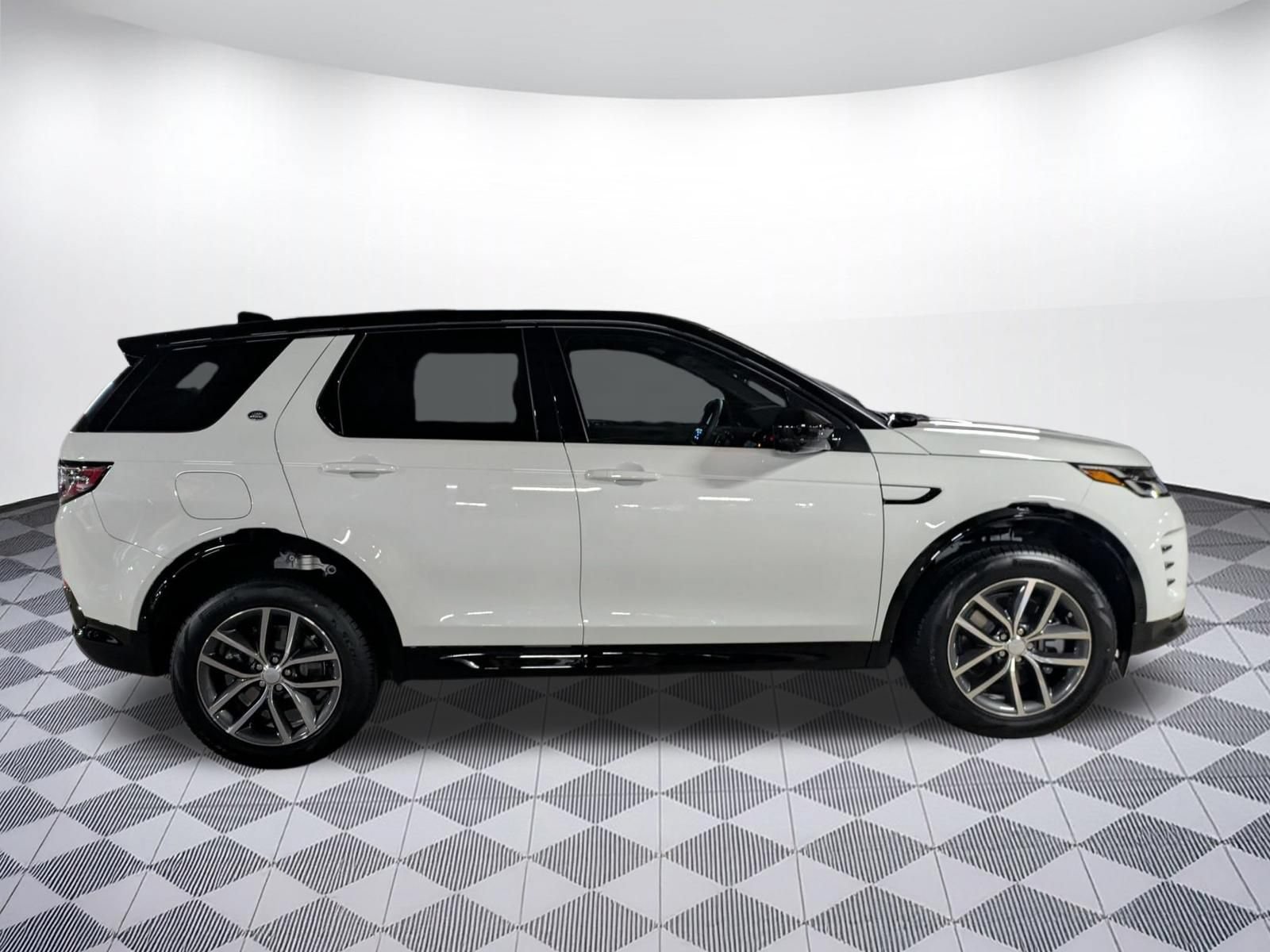 New 2026 Land Rover Discovery Sport Landmark AWD/4WD image 6