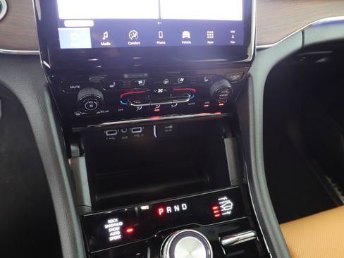 New 2025 Jeep Grand Cherokee L Summit image 14