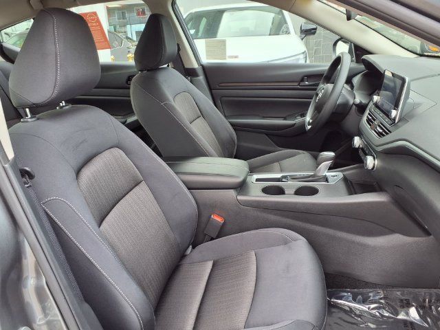 Used 2025 Nissan Altima 2.5 S FWD image 25