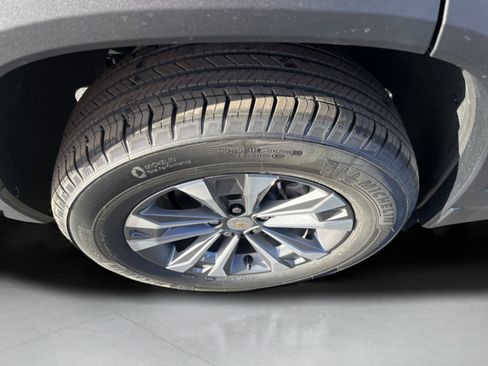 New 2026 Chevrolet Equinox LT image 9