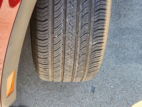 Used 2022 Buick Envision Essence w/ Safety Package image 10