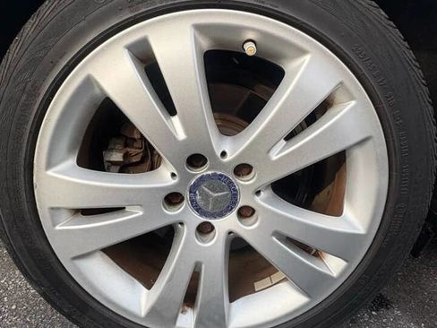 Used 2011 Mercedes-Benz C 300 Sedan image 17