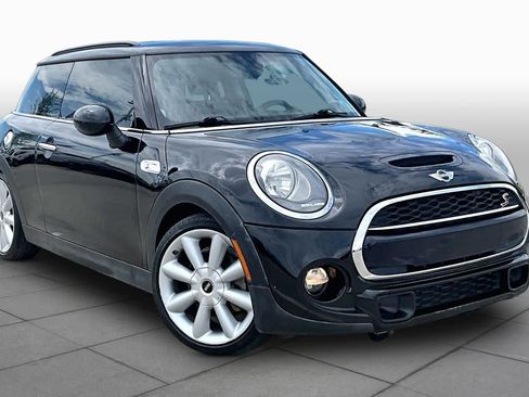 Used 2018 MINI Cooper S FWD image 2