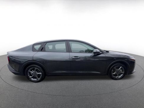 Used 2025 Kia K4 FWD image 16