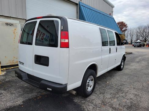 Used 2016 Chevrolet Express 2500 image 30