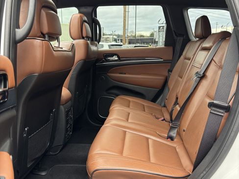 Used 2020 Jeep Grand Cherokee Overland image 19